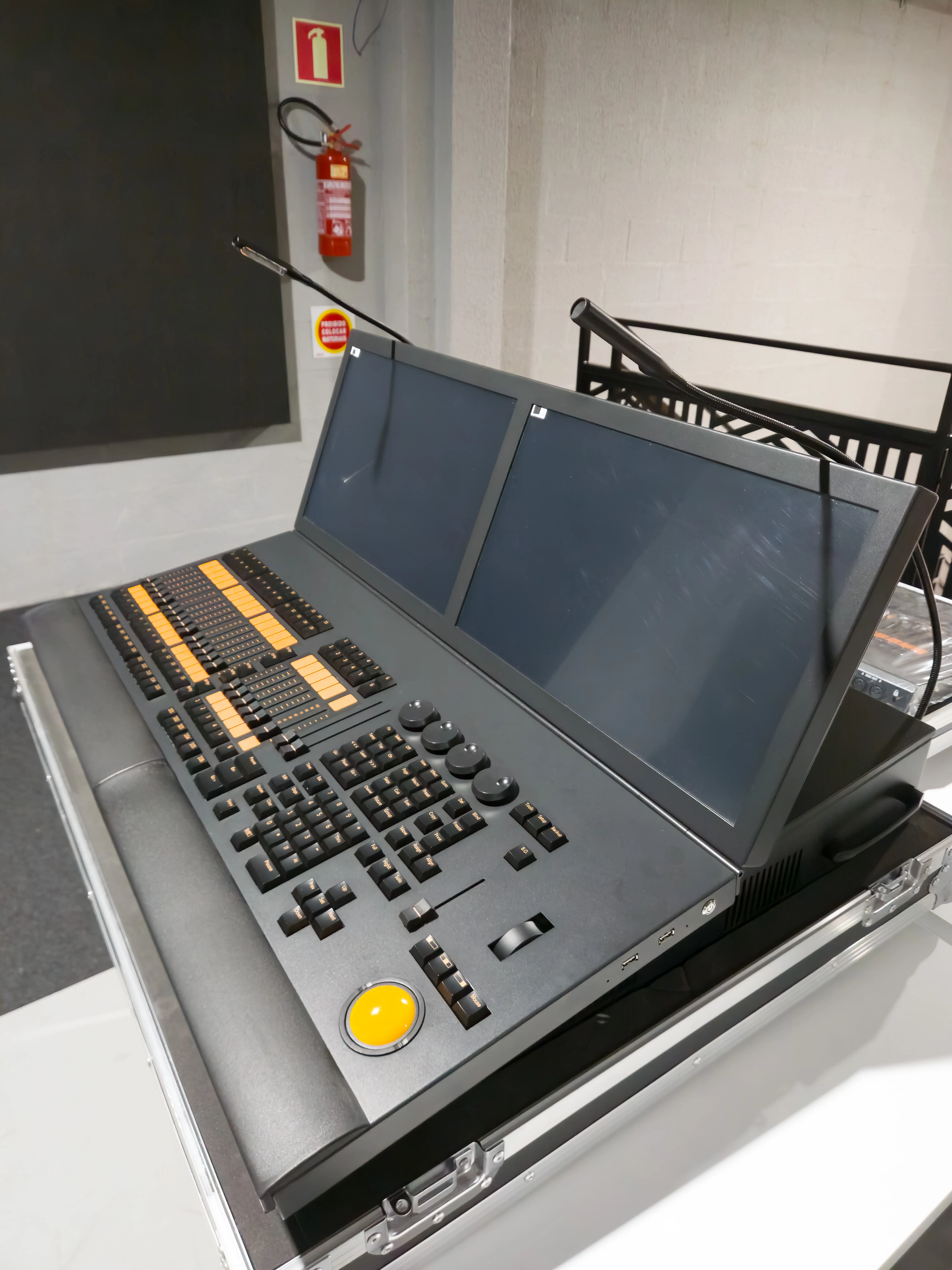 MESA DMX BLACK HORSE